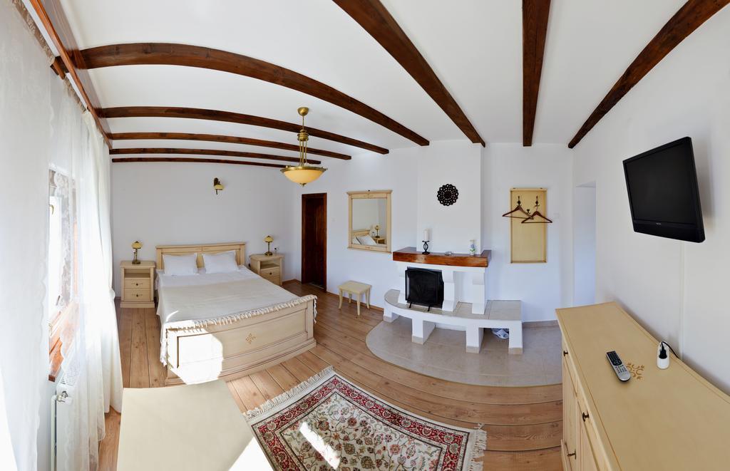 Hotel Pension Irina Arefu Esterno foto